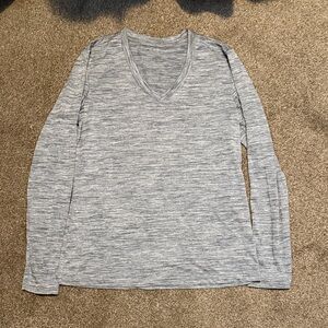 Women's Heather Gray Long Sleeve V-Neck Top